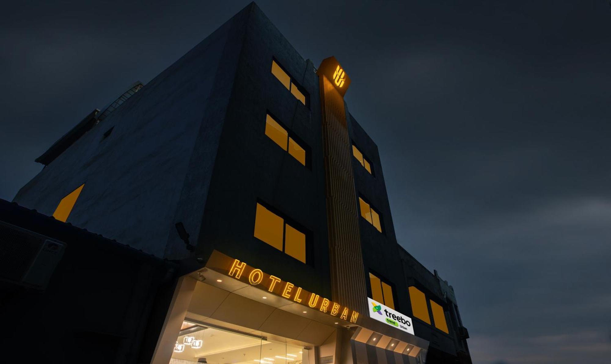 Hotel Treebo Urban, 1 Km From Railway Station Surat Zewnętrze zdjęcie